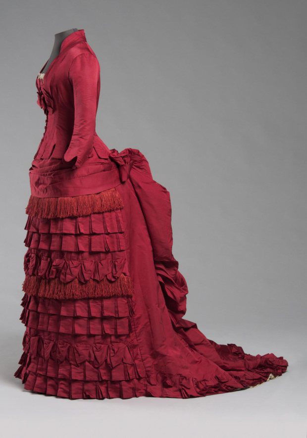 1876-red-silk-dress-image-via-philadelphia-museum-of-art